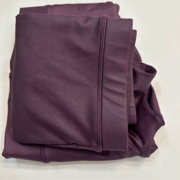 Purple Sleeveless Crop Top and Leggings Set Size Small - Picture 13 of 13